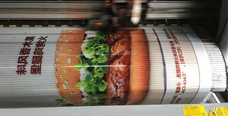 UV透明膜海報打印彩白彩畫面加工制作 漢堡王實體店海報案例分享